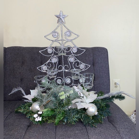 Silver Holiday Tree Decoration- 5 candle holder pre -owned with free gift - Picture 3 of 17